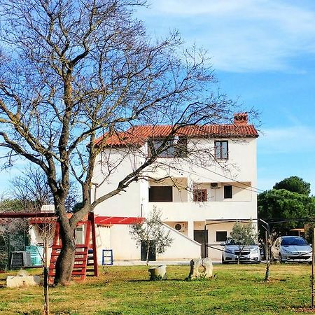 Apartments Ester Victoria Medulin Exterior foto